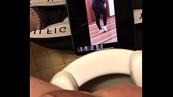 Preview 1 of Boos Bigg - Macho comedor faz homenagem para casadinha putinha. Comente meus filminhos,  que postarei mais!! Deixe seu Skp nos coment&aacute_rios! Bjinhos