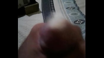 Preview 2 of Yawg Deev Nyab - Gozando com anel peniano.