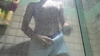 Preview 3 of Hot Kiss Xxxx - banho de cueca branca