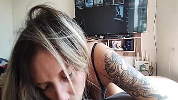 Preview 3 of Tetas De Mi Ex - Mamando uma rola pela manh&atilde_