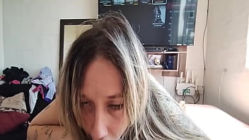Preview 1 of Tetas De Mi Ex - Mamando uma rola pela manh&atilde_