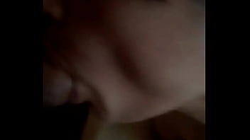 Preview 3 of Aleksiz Faw - La chupa bastante bien y se calienta viendo los comentarios mas sucios!!! comenten!!!