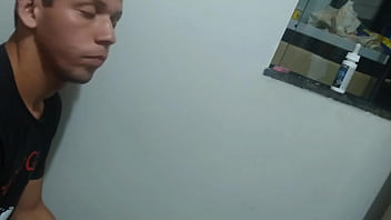 Preview 2 of Kendall Woods Suck Sex - Polaco Landim chupa gostoso seu encarregado safado ao som de corona