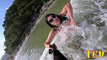Preview 4 of Kajal Sxe Tamil Roj - Cibele Pacheco arrasando na praia do Pereque em guaruj&aacute_