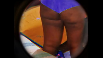 Preview 4 of Ddd Xx - C&acirc_mera escoondida real flagra vizinha crente a vontade