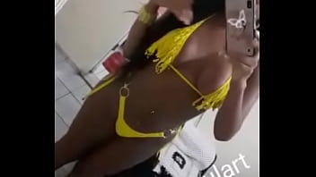 Preview 3 of Deshi Xxxxhd Vidio - Amanda Goulart gostosa de amarelo