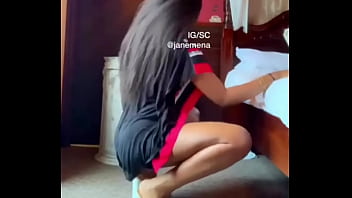 Preview 1 of Riley Jenner Pissing Hd Video - mulata dancando
