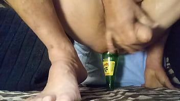 Preview 2 of 4 Minits Sex Videos - Bottomboyxs bottle fetish busting a nut