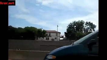Preview 3 of Bfxxx Ind - il la baise en conduisant sur autoroute