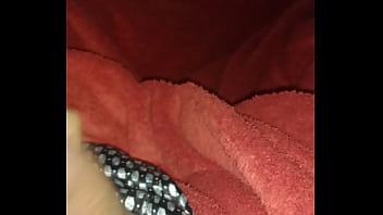 Preview 3 of Grabbing In Bud - Batendo uma gozando gostoso pau duro grande