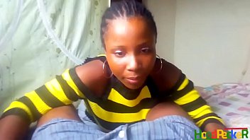 Preview 1 of 2018 Xnxx Vk - Amateur black teen sucking and getting an oral creampie.