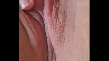 Preview 1 of York Slut - Mimizinha melada