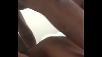 Preview 4 of Memek Nigeria - Agatha puta dando no salgueiro