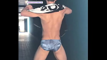 Preview 4 of Jav Alice Ozawa - Tom Daley dancing shirtless