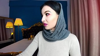 Preview 3 of Gorda Tro Casero - Cute Little Muslim Girl Playing With Her Pussy For You...
