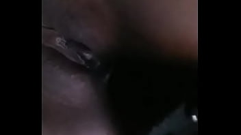 Preview 2 of Xxx Boob Message - Esposa enfiando consolo no cuzinho apertado