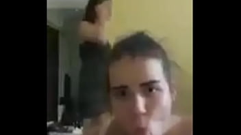 Preview 1 of Xxxxxxsc - Elle suce ma bite devant