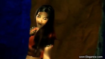 Preview 3 of Videos Xxx Bulma Con Un Perro - Erotic Activity In Exotic Oriental Lands