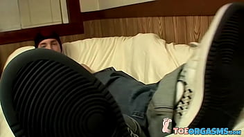 Preview 1 of Mapouka Unseen - Stinky feet Blinx jacking off his cock while showing off those dirty feet