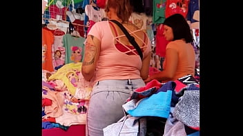 Preview 4 of Brazzers Mom Big Boobs Oil - culazo jeans 1