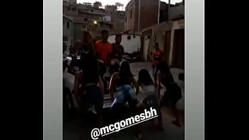 Preview 2 of Mom I Need To Sex - Mc caralhudo foda ao vivo