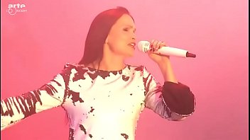 Preview 1 of Russian Mof - Tarja live wacken 2016(participa&ccedil_&atilde_o Alissa White luzz)