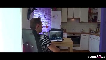 Preview 1 of 18yesr Old - Deutsche Stief Schwester erwischt Bruder und hilft mit Anal Fick - German Anal