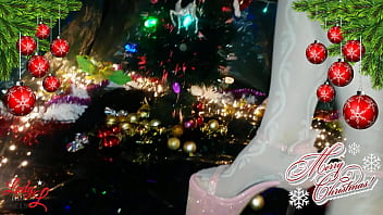 Preview 3 of Oman Xxxcom - Lady L extreme high heels.Merry christmas.