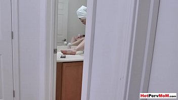 Preview 2 of Babyface Girl Fuck Creampied - My Curvy MILF stepmother asks me to shave her pussy
