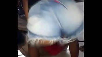 Preview 1 of Horses Puked Girls - Moreninha novinha dan&ccedil_ando funk
