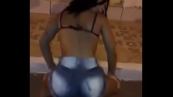 Preview 4 of Wwwxxxxvidios - Morena Maryana Rebolando de Short Jeans