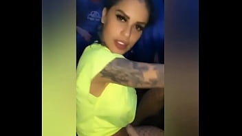 Preview 4 of Filing Momxxx - TATI ZAQUI ESFREGANDO O SEU LINDO RABO EM SHOW E PISCINA