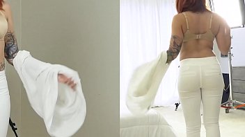 Preview 1 of Pon Muve - NICHE PARADE - Sexy Redhead Latin Masturbating (With Closeup)