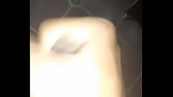 Preview 1 of Frist Time Sexi - Una paja en la ducha