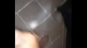 Preview 4 of Frist Time Sexi - Una paja en la ducha