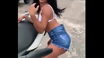 Preview 3 of Mom And Dad Saxy Video - Morena Maryana Rebolando na Moto