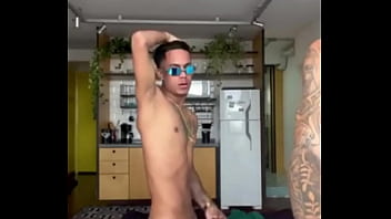 Preview 3 of Xxx School Girl 9 Year Videos - Troca troca com os malokas tatuados. - Free