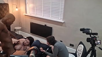 Preview 3 of Seachalison Granny Panythose - Hahah this cuckold awaiting to eat his biscuit but only when it&#039_s full of the bulls cum