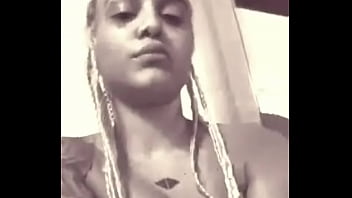 Preview 4 of Download Porn App - Cantora MC Na brisa Tonett pelada nua