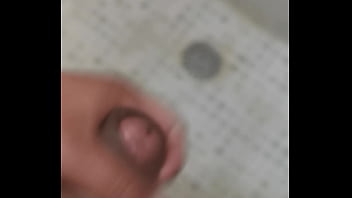 Preview 2 of Creampie Tight Mom - me masturbo en el ba&ntilde_o pensando en mi amiga