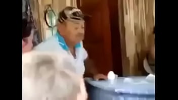 Preview 1 of Ri Ulala - Hombre cachondo le grita miau a un huevo suculento