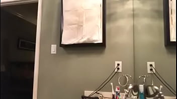 Preview 4 of Mp3 Videis - TWITCH STREAMER ACCIDENTAL BOOB SLIP