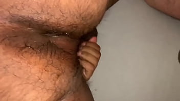 Preview 1 of Three Men Cum On Girl - Osos cogiendo