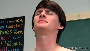 Preview 3 of Download Xxx Vidoes Play Now - cogida en el colegio