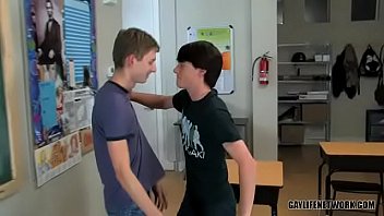 Preview 1 of Download Xxx Vidoes Play Now - cogida en el colegio