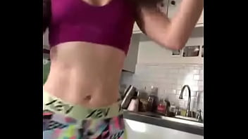 Preview 4 of Maisia Wil - Eu rebolando gostoso