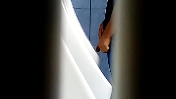 Preview 2 of Malay Xxxx Com - espiando en bathroon 3