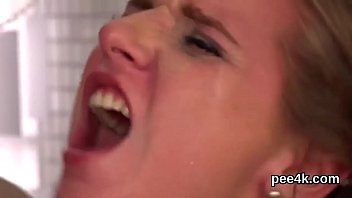 Preview 1 of Fat Girls Beeg - Stunning babe gets her yummy quim total of warm pee and blasts