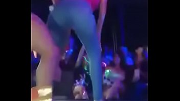 Preview 1 of Mujere Pequea - Julissa Astudillo la chica de orqu&iacute_deas