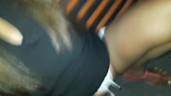 Preview 1 of Quickie Mom Upskirt - Esposa Exibindo a Buceta